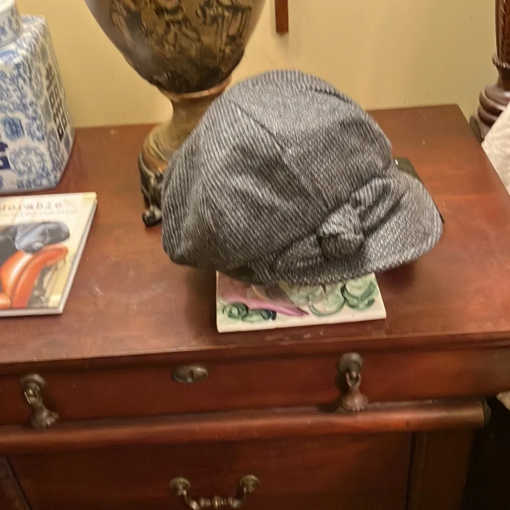 Hat - Picture 3 of 4